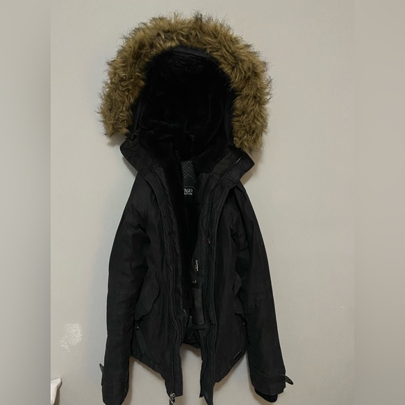 Aritzia winter jacket - Picture 2 of 5